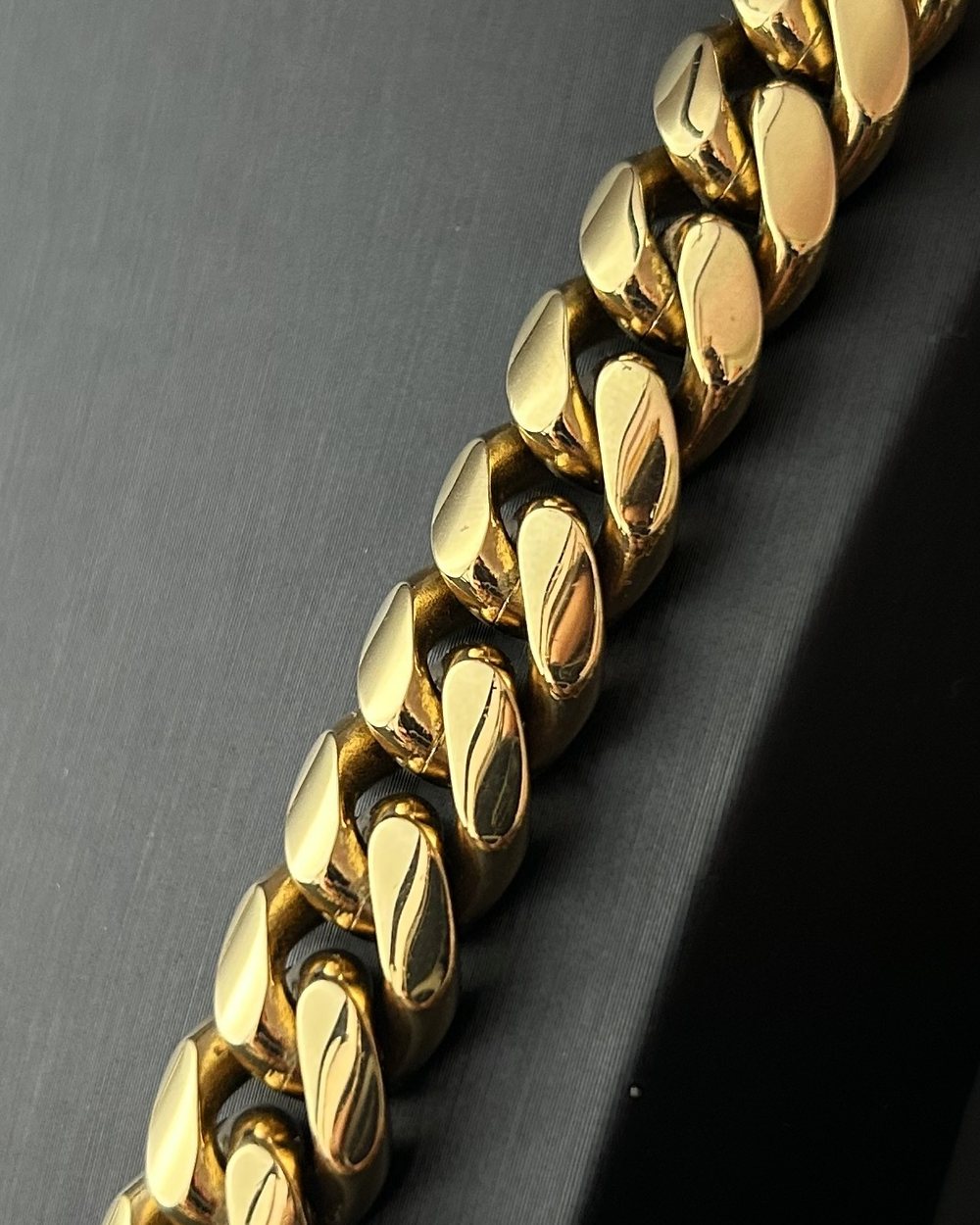 The Cuban links close up, in 18K PVD gold
